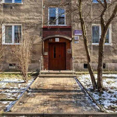 Raclawicka Modern For 4 Guests By Renters *