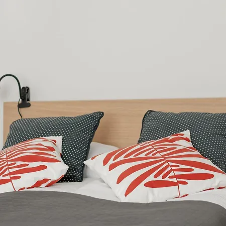 Raclawicka Modern For 4 Guests By Renters Apartment