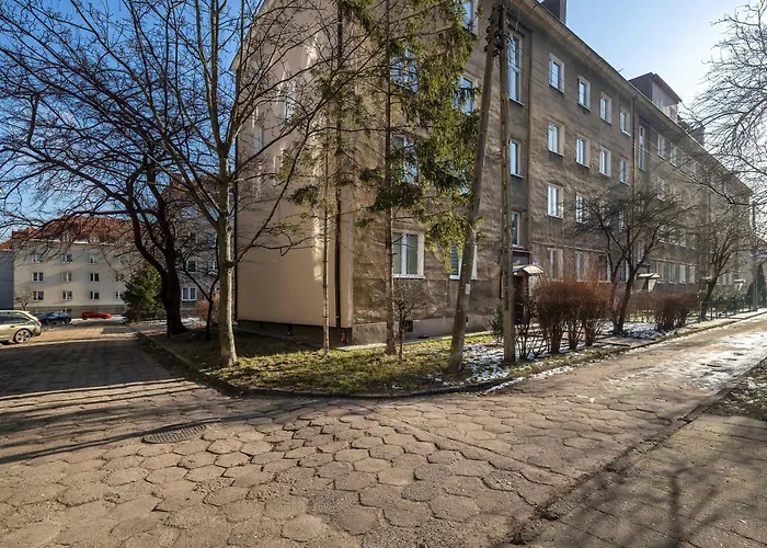 Racławicka Modern For 4 Guests By Renters *